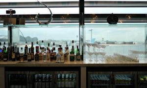 United Airlines Heathrow Lounge Terminal 2 Review