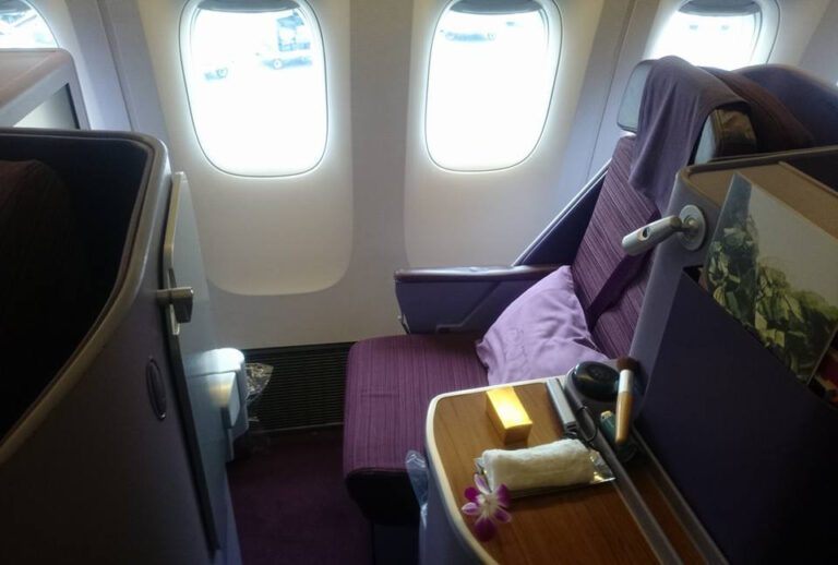 Thai Airways Business Class Royal Silk